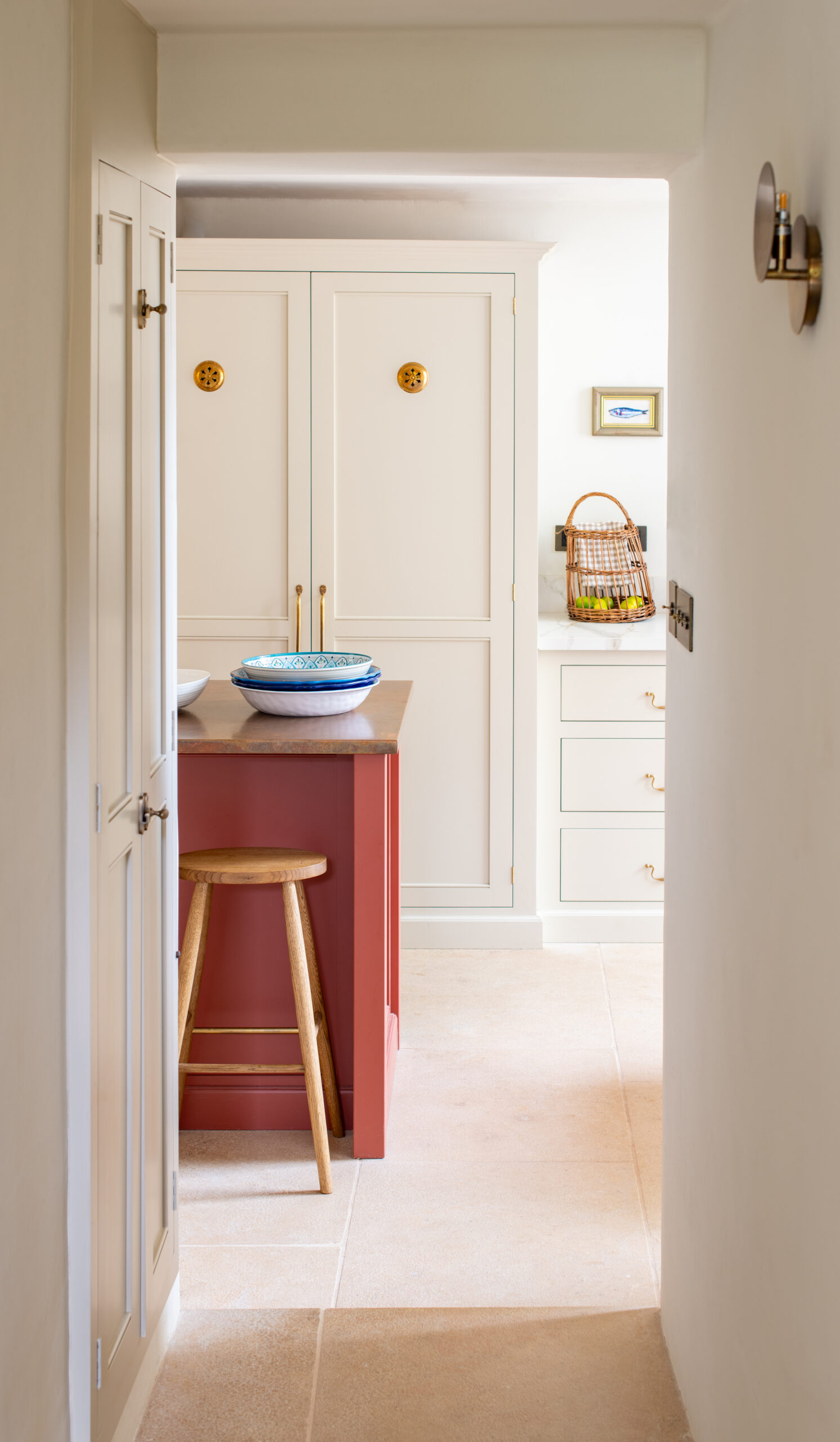 Côte d’Azur Farmhouse - Kitchen Cupboards